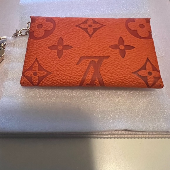 Card holder - Picture 3 of 5